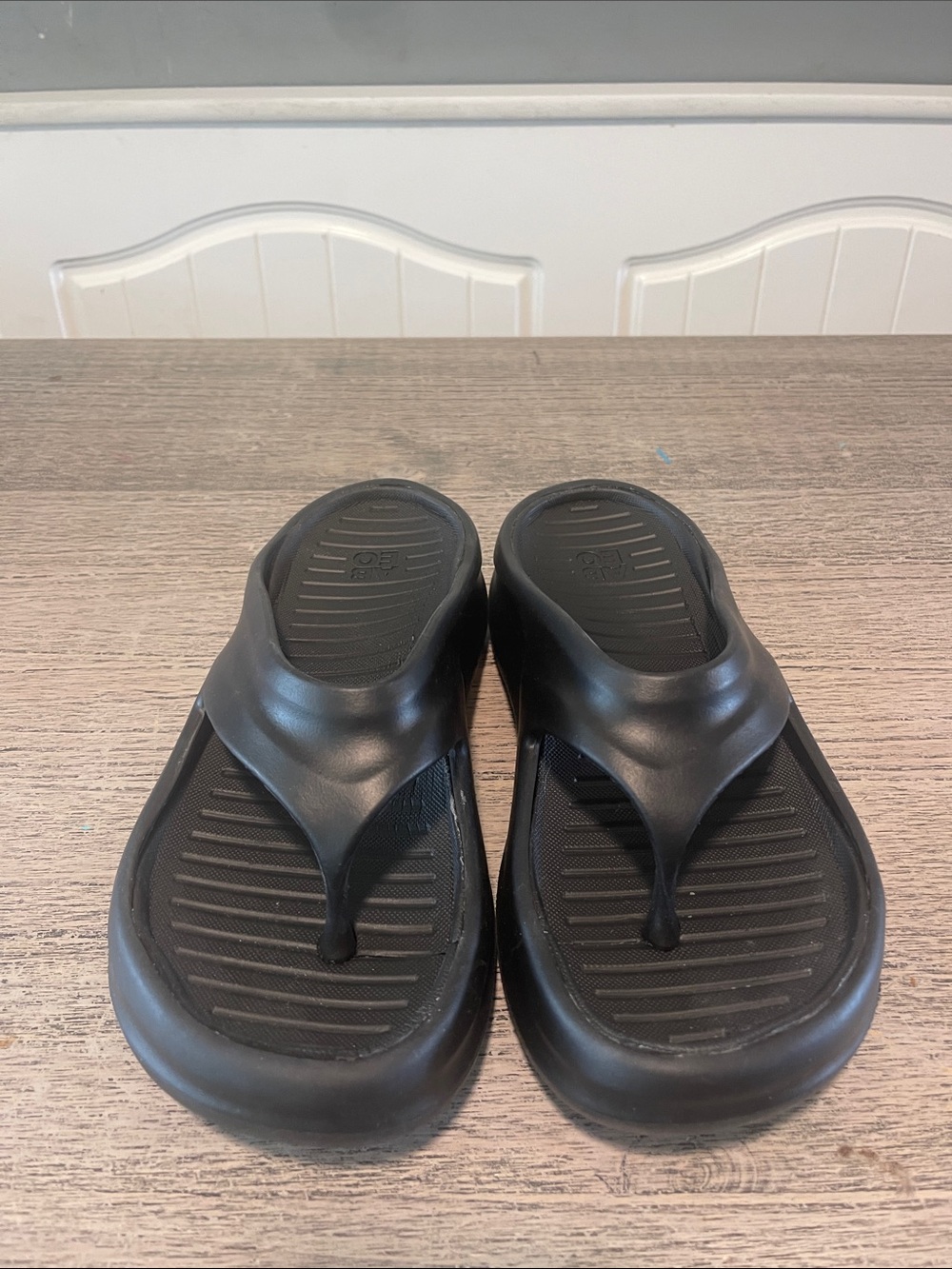 Abeo Black Women’s Slip-On Thong Sandals